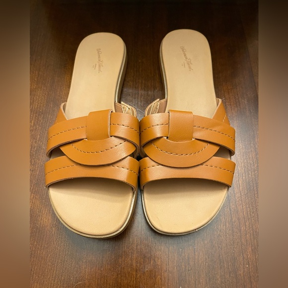 NWT Universal Thread Kenzie Slide Sandals - Picture 2 of 7